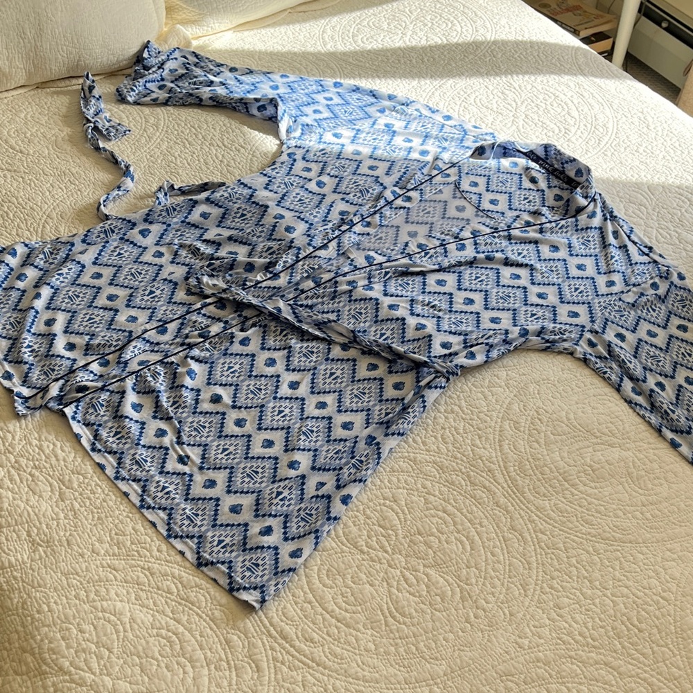Muk Luks Robe Wrap Belted Swim Cover Women's XL Blue White Geometric Print Soft - Picture 11 of 15